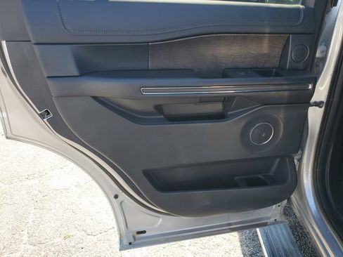 Used 2020 Ford Expedition Limited RWD image 26
