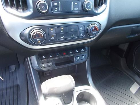 Used 2019 Chevrolet Colorado ZR2 AWD/4WD image 34