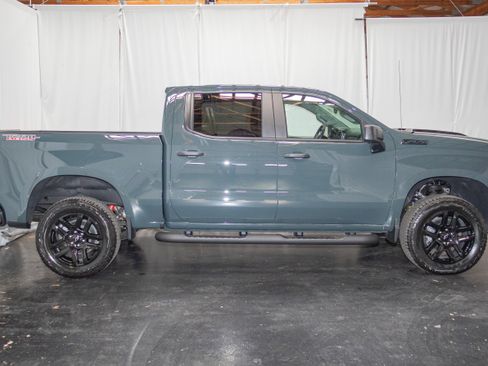 New 2026 Chevrolet Silverado 1500 Custom Trail Boss w/ LPO, Dark Essentials Package image 5