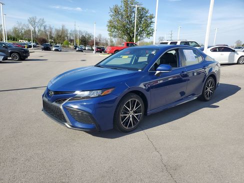 Certified 2023 Toyota Camry SE image 2