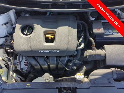 Used 2017 Kia Forte LX image 21