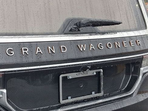 Used 2022 Jeep Grand Wagoneer Series III w/ Rear Seat Video Group 1 image 30