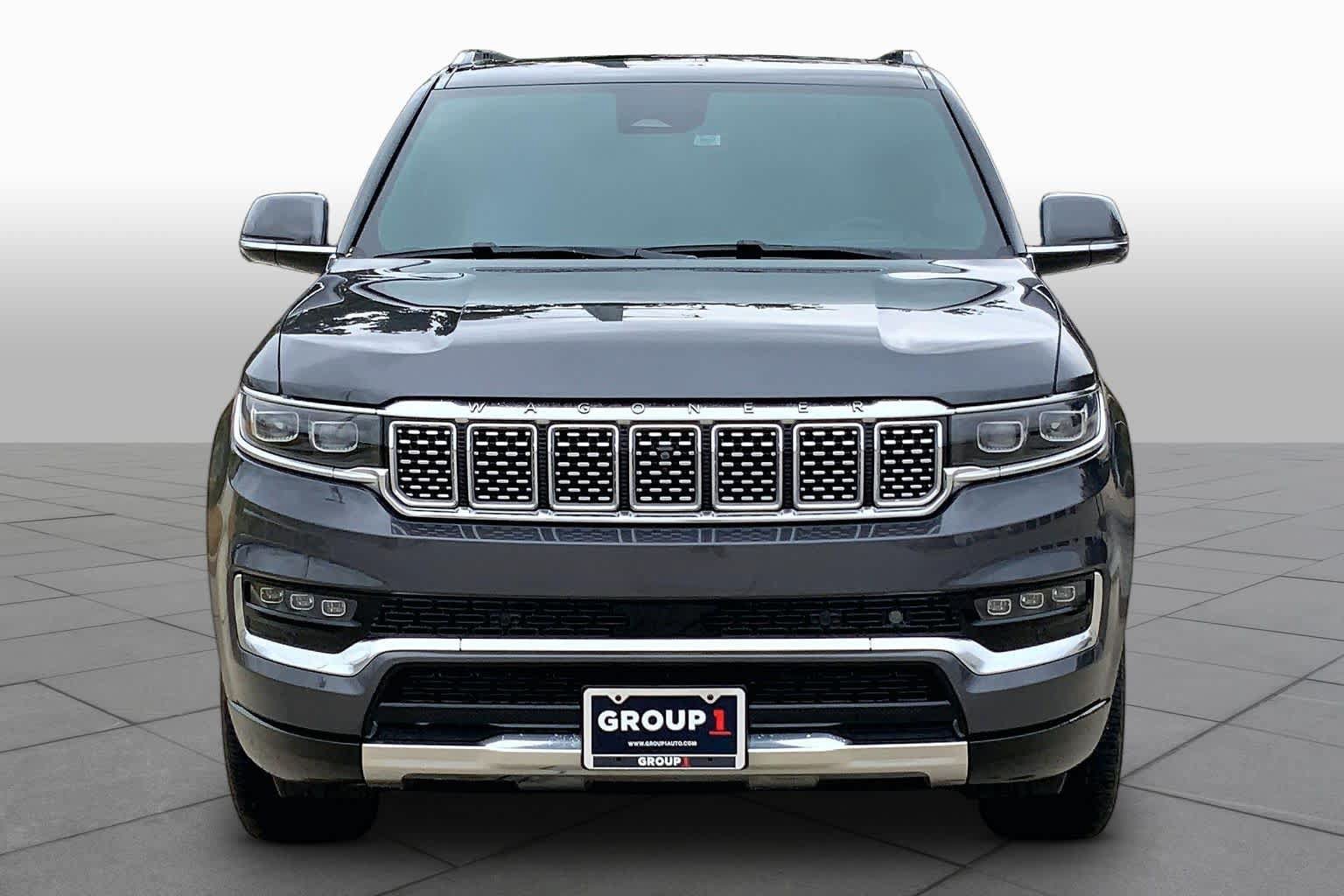 Used 2022 Jeep Grand Wagoneer Series III AWD/4WD image 4