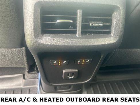 Used 2023 Chevrolet Equinox Premier FWD image 15