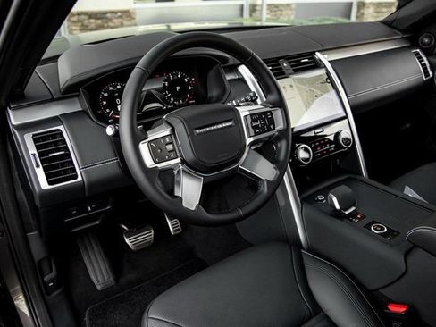 New 2026 Land Rover Discovery Limited Edition AWD/4WD image 16