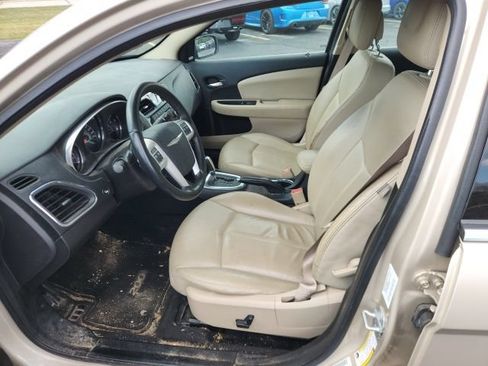 Used 2014 Chrysler 200 Limited FWD image 9