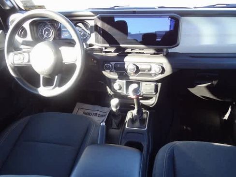 Used 2024 Jeep Gladiator Sport image 21