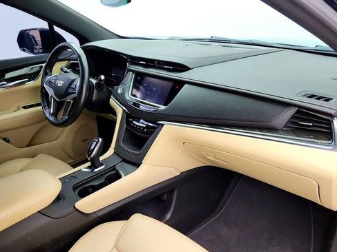 Used 2019 Cadillac XT5 FWD image 24