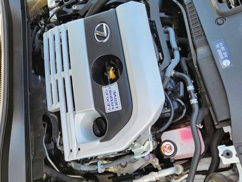 Used 2019 Lexus UX 250h w/ Premium Package image 22