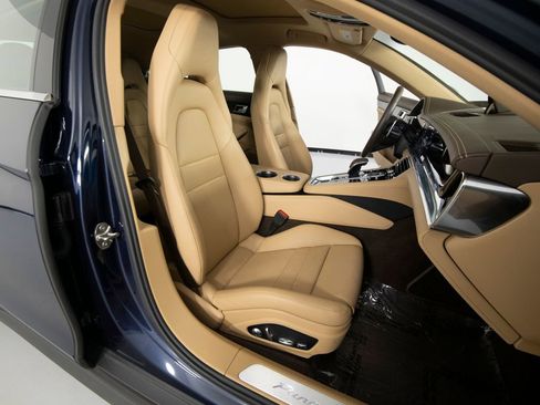 Certified 2021 Porsche Panamera 4S AWD/4WD image 34