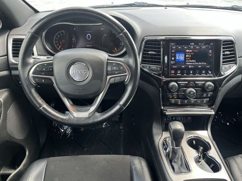 Used 2021 Jeep Grand Cherokee Laredo X RWD image 17