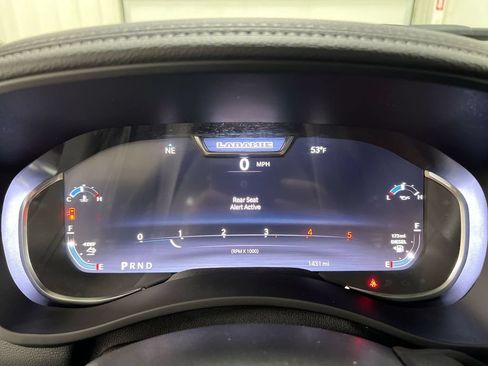 Used 2025 RAM 3500 Laramie AWD/4WD image 10