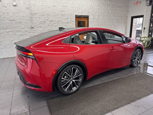 Certified 2024 Toyota Prius XLE image 8