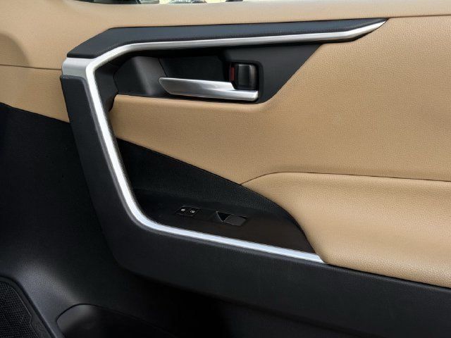 Used 2019 Toyota RAV4 XLE Premium w/ Cold Weather Package AWD/4WD image 28