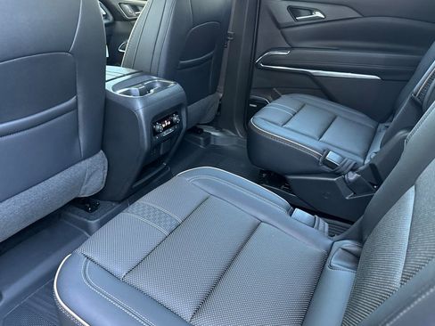New 2026 Chevrolet Traverse High Country AWD/4WD image 11