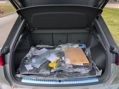 New 2025 Audi Q3 2.0T Premium image 36