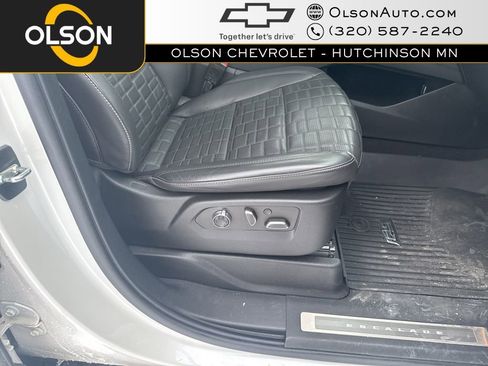 Used 2022 Cadillac Escalade ESV Premium Luxury Platinum image 45