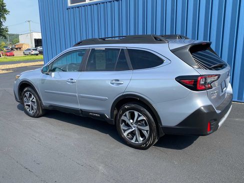 Used 2022 Subaru Outback Limited w/ Popular Package #2 image 3