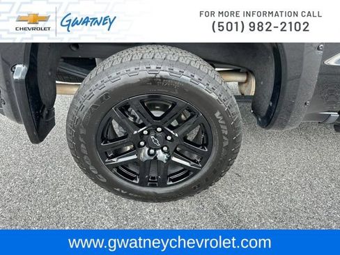 Used 2024 Chevrolet Silverado 1500 LT Trail Boss w/ LT Trail Boss Premium Package AWD/4WD image 11