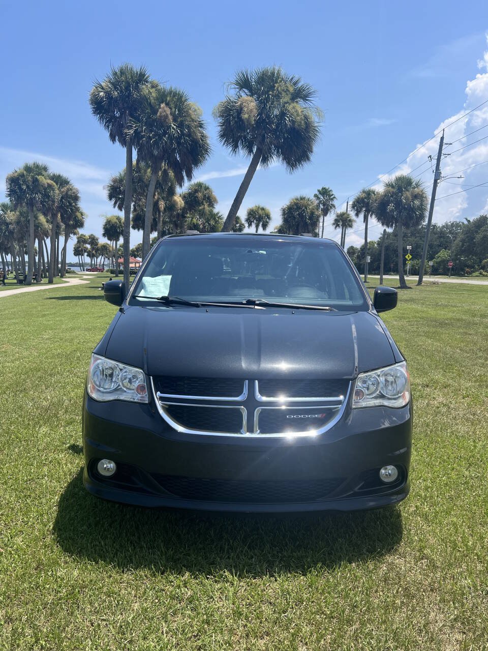 Used 2017 Dodge Grand Caravan SXT FWD image 6