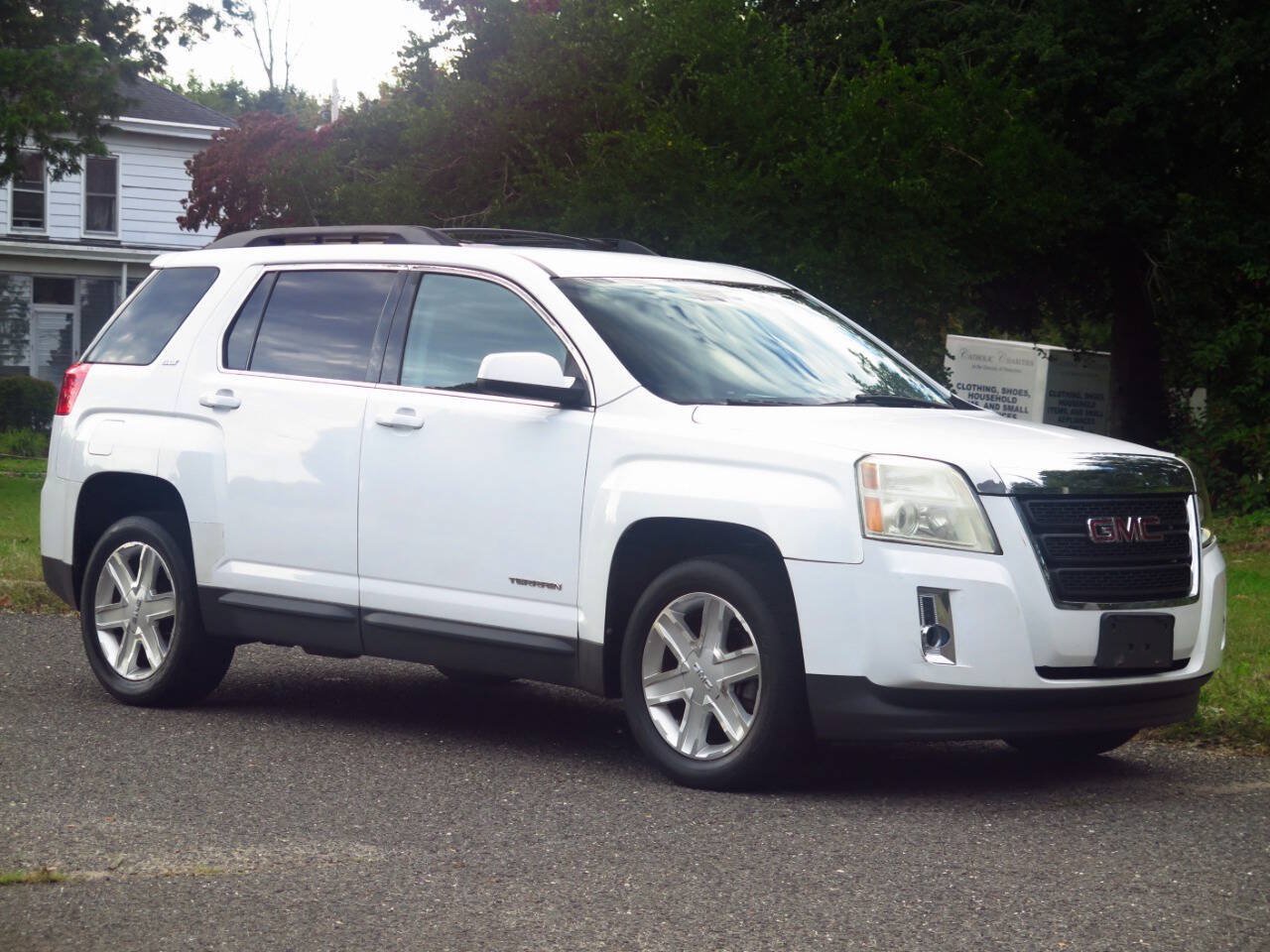 Used 2011 GMC Terrain SLT w/ Cargo Package FWD image 7
