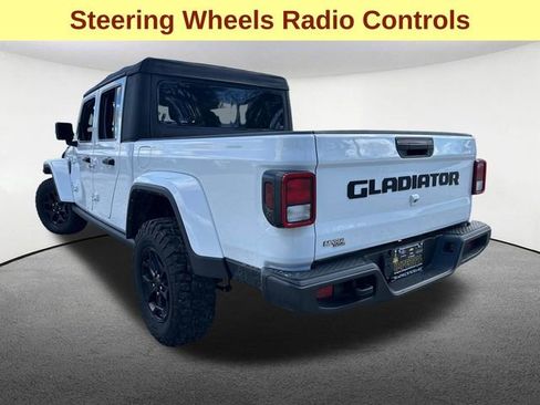Used 2021 Jeep Gladiator Willys AWD/4WD image 10