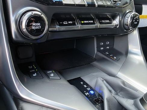 New 2026 Lexus LX 600 4WD w/ Luxury Package image 27