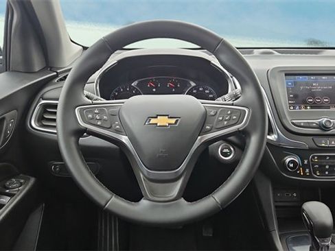 Used 2023 Chevrolet Equinox LT image 11