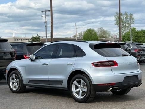 Used 2017 Porsche Macan AWD/4WD image 45