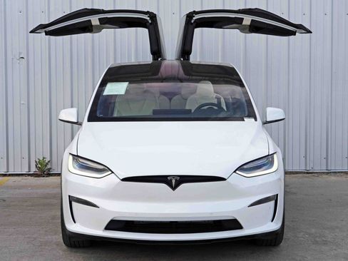 Used 2022 Tesla Model X Plaid image 50