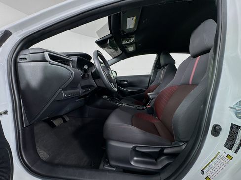 Certified 2025 Toyota Corolla SE FWD image 19