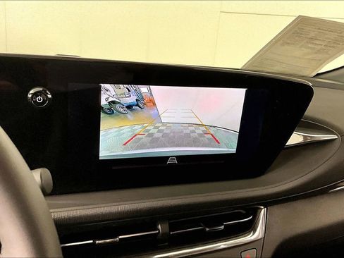 Certified 2026 Buick Envista Sport Touring w/ Convenience I Package FWD image 13