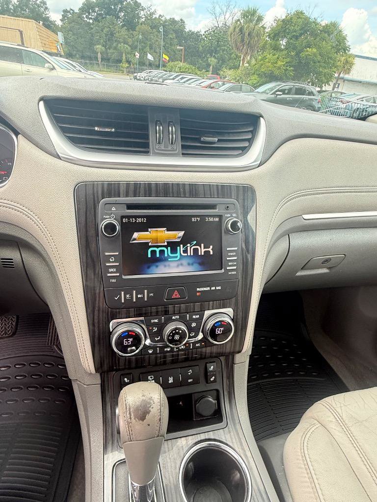 Used 2014 Chevrolet Traverse LT FWD image 10