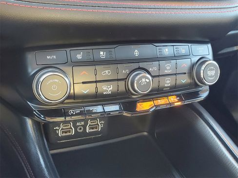 Used 2023 Dodge Durango GT image 26