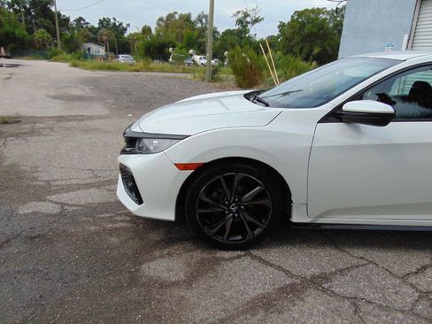 Used 2017 Honda Civic Sport image 14