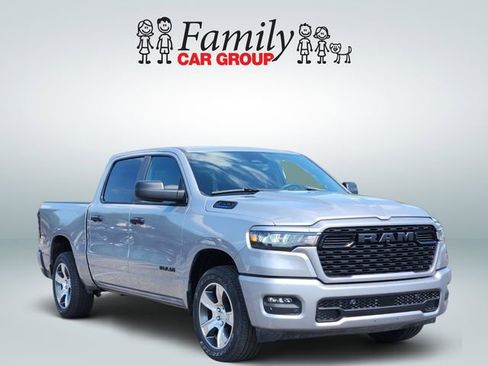 Used 2025 RAM 1500 Tradesman AWD/4WD image 2