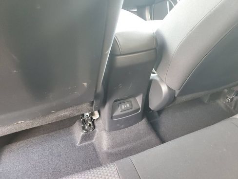 Used 2025 Kia Soul S FWD image 24