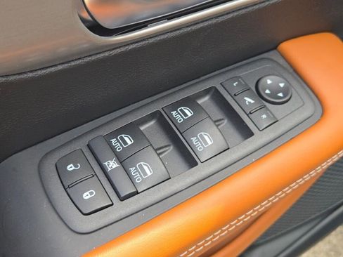 New 2026 Chrysler Pacifica Pinnacle w/ Trailer Tow Group image 16