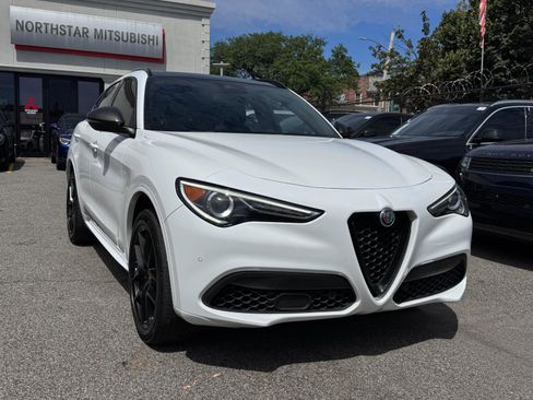 Used 2021 Alfa Romeo Stelvio Ti Sport image 3