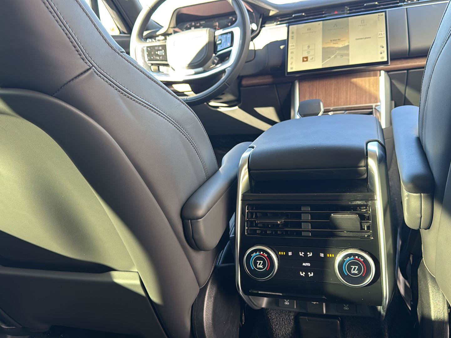 New 2027 Land Rover Range Rover SE AWD/4WD image 8