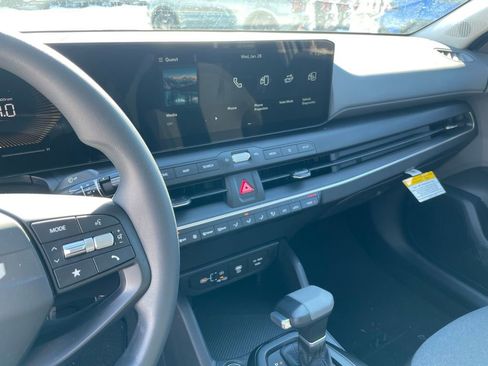 New 2026 Kia K4 LXS image 15