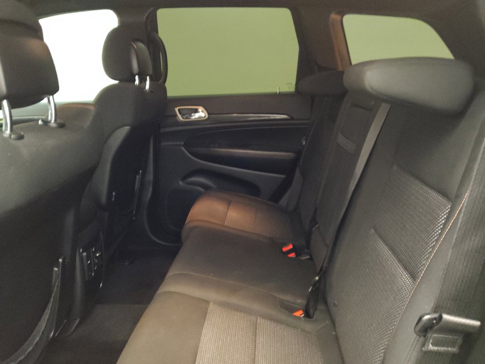 Used 2016 Jeep Grand Cherokee Laredo 75th Anniversary RWD image 18