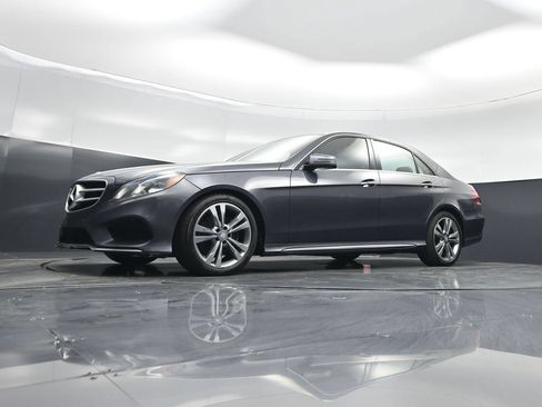 Used 2014 Mercedes-Benz E 350 Sedan image 43