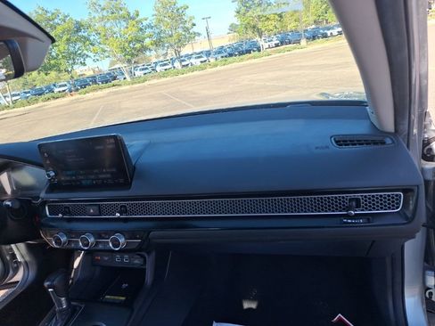 Used 2024 Honda Civic Touring image 32