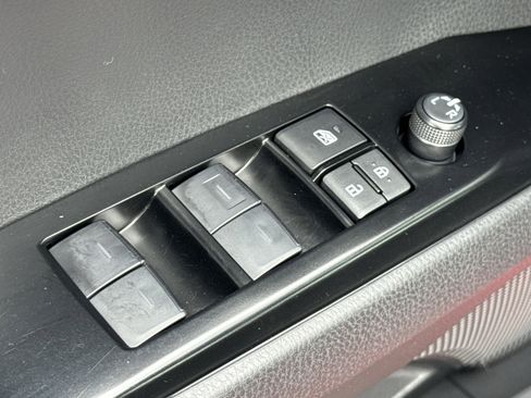 Used 2025 Toyota Camry SE w/ Multimedia Upgrade Package image 24