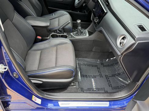 Used 2019 Toyota Corolla SE w/ Body Protection Package FWD image 19