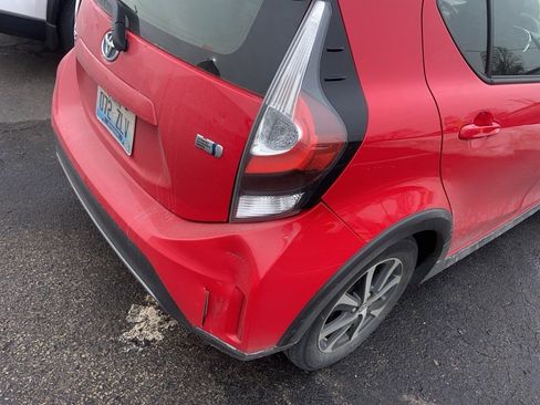 Used 2019 Toyota Prius C image 8