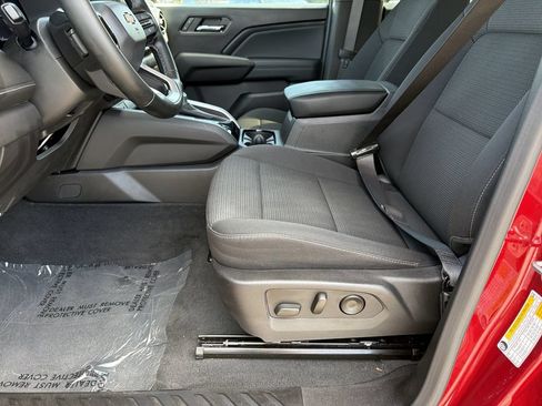 Used 2024 Chevrolet Colorado LT w/ LT Convenience Package II RWD image 15