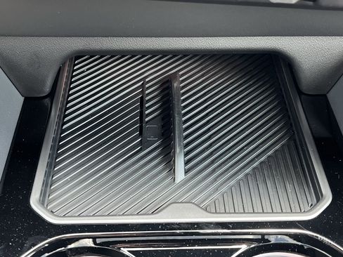 New 2026 BMW i5 eDrive40 w/ M Sport Package image 6