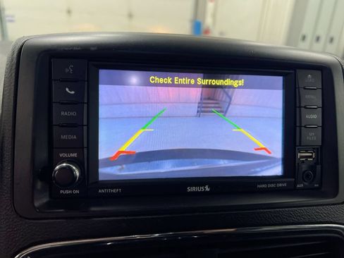 Used 2019 Dodge Grand Caravan GT FWD image 16